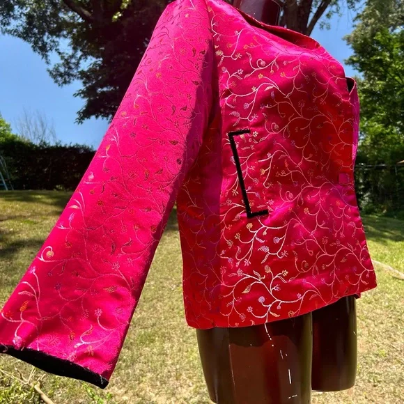 Luxury Pink Blazer - Picture 3 of 6